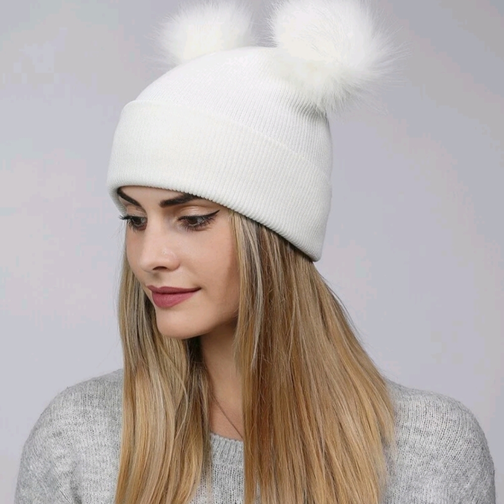 Cream colored woman's hat